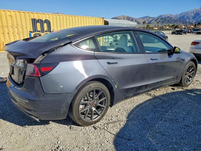 Tesla Model 3 Image 6