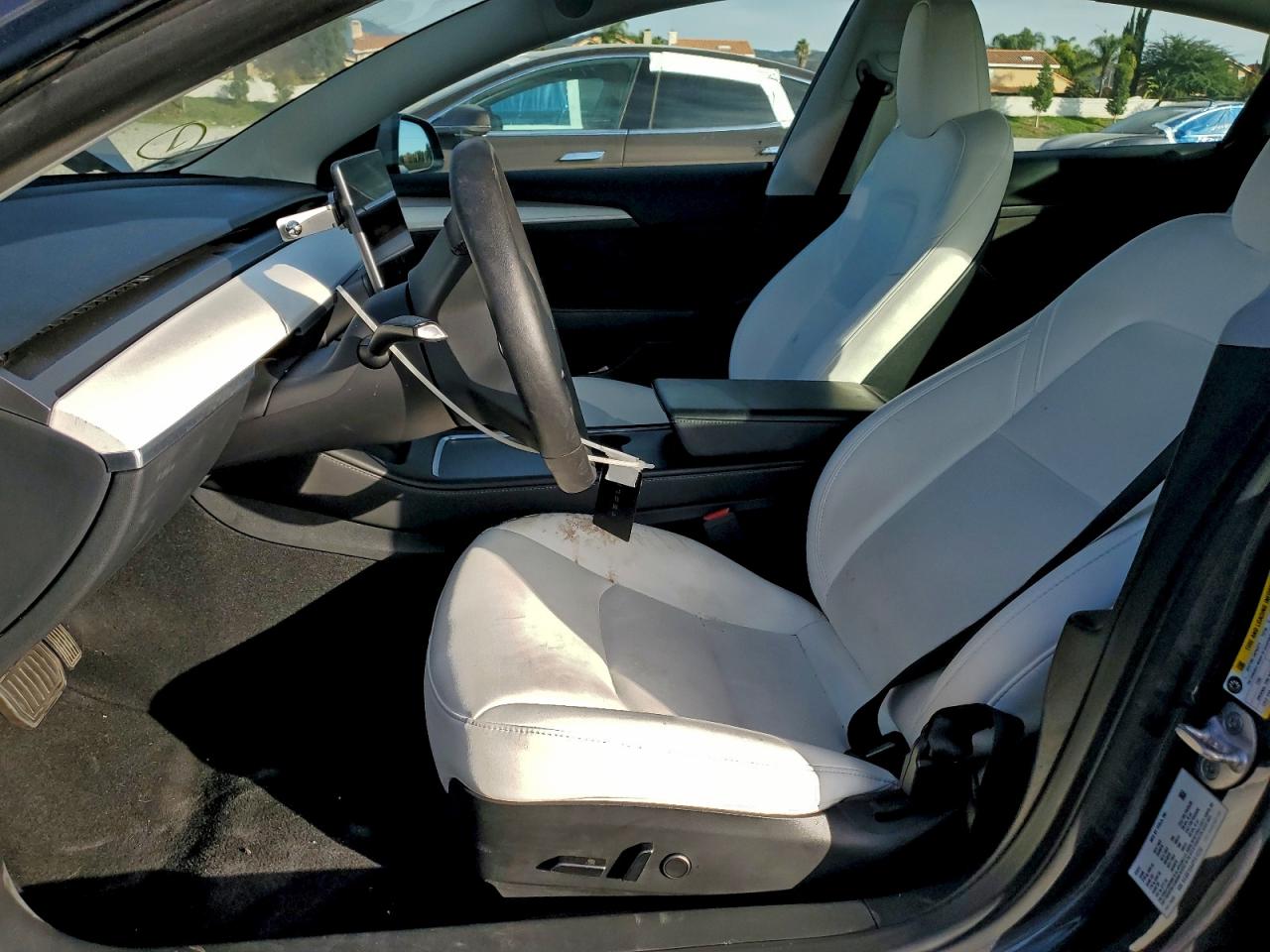 Tesla Model 3 Image 11