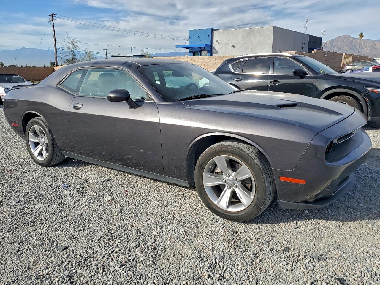Dodge Challenger Sxt Image 9