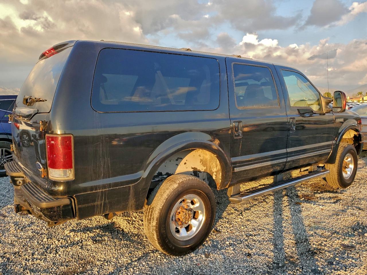 Ford Excursion Limited Image 4