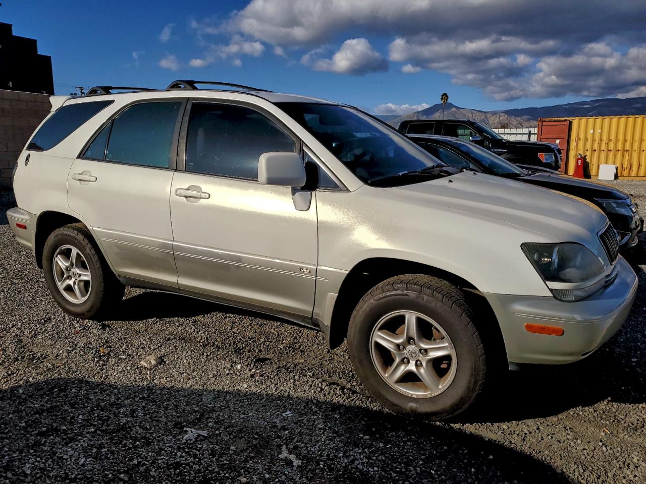 Lexus RX 300 Image 2