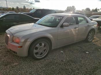  Salvage Chrysler 300
