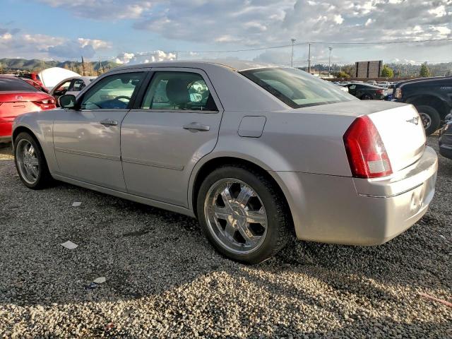 Chrysler 300 Touring Image 2