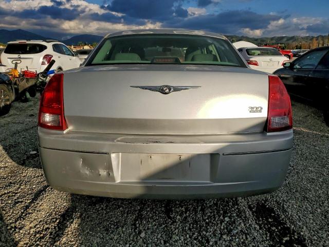 Chrysler 300 Touring Image 10