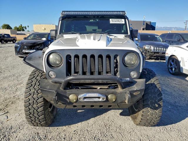 Jeep Wrangler Rubicon Image 13