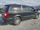 Chrysler Minivan Touring Image 11