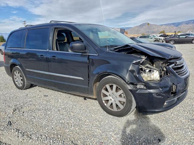 Chrysler Minivan Touring Image 3