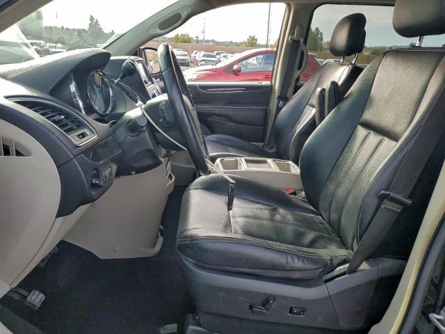 Chrysler Minivan Touring Image 13