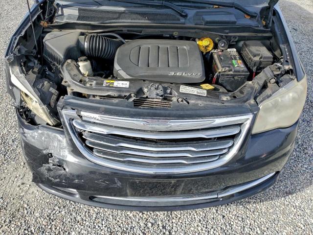 Chrysler Minivan Touring Image 8