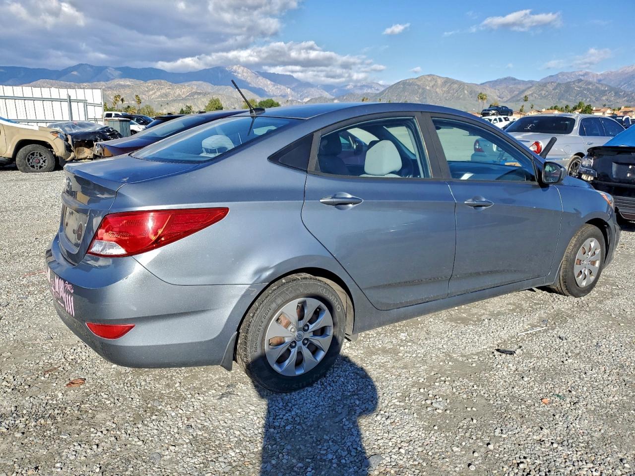 Hyundai ACCENT Se Image 12