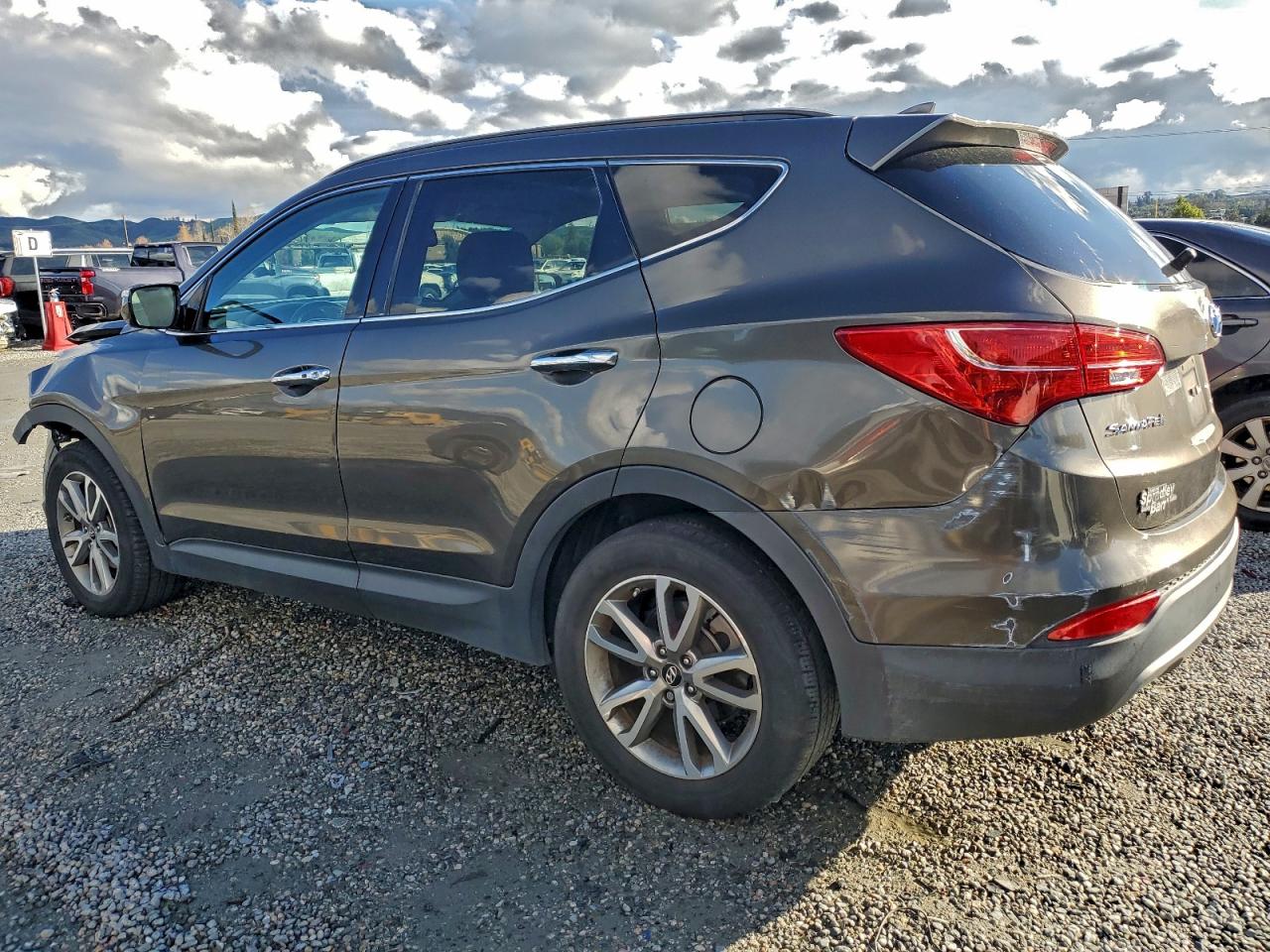 Hyundai SANTA FE Image 8